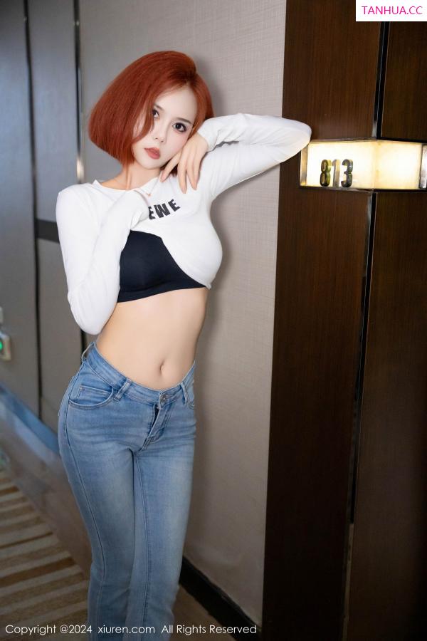  [XiuRen]高清写真图 2024.08.22 No.9050 白芷yy 牛仔裤美腿第10张图片